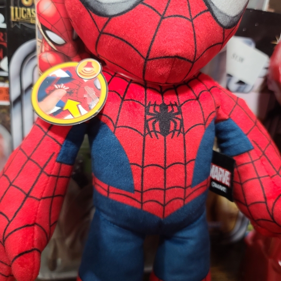 Mattel Marvel Spider-Man Talker 12 Inch Plush Figure - Picture 2 of 2